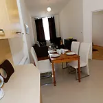P&j Florianska Appartement *