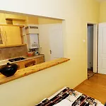 P&j Florianska Appartement