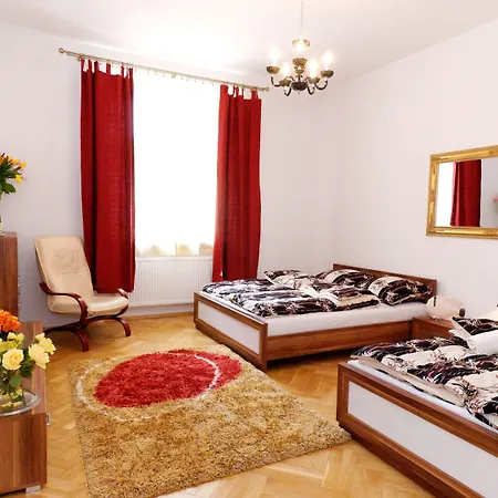 P&j Florianska Appartement *