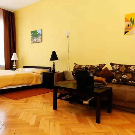 P&j Florianska Διαμέρισμα *